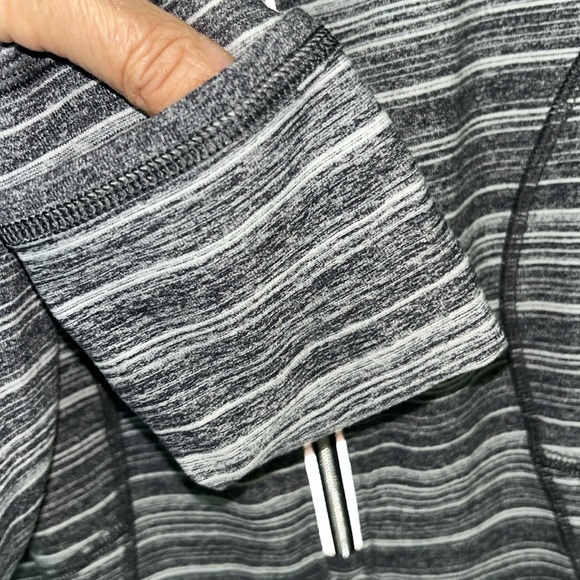 LULULEMON Athletica Half Zip-pullover Sweatshirt Reflective Stripes Size 6 Gray - Picture 8 of 15